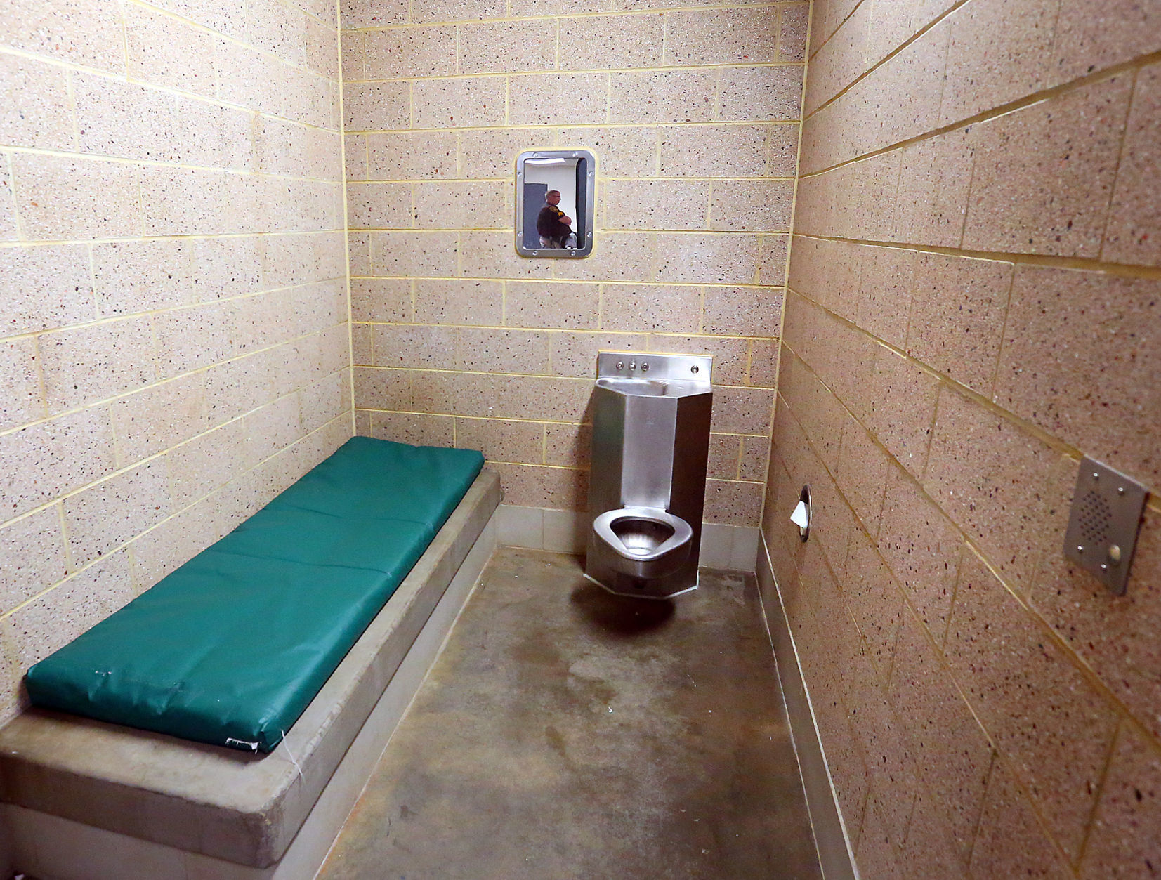 La Crosse County Courthouse and Law Enforcement Center: Jail